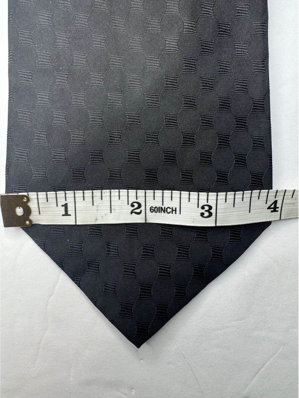 Towncraft Men's Necktie Black Geometric Circle Pattern Silk Feel Business Tie